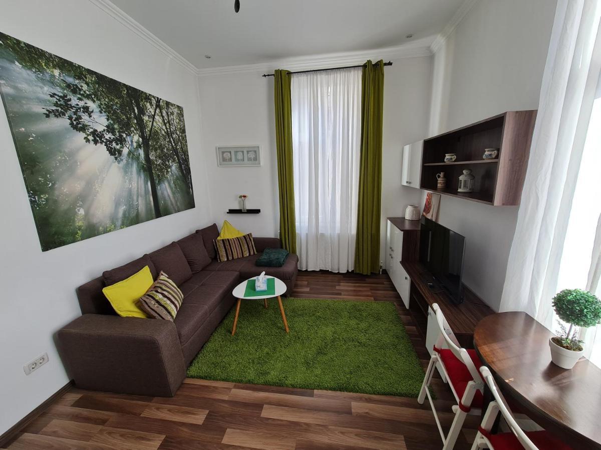 Downtown Central University Apartament - Cal1 Бухарест Экстерьер фото