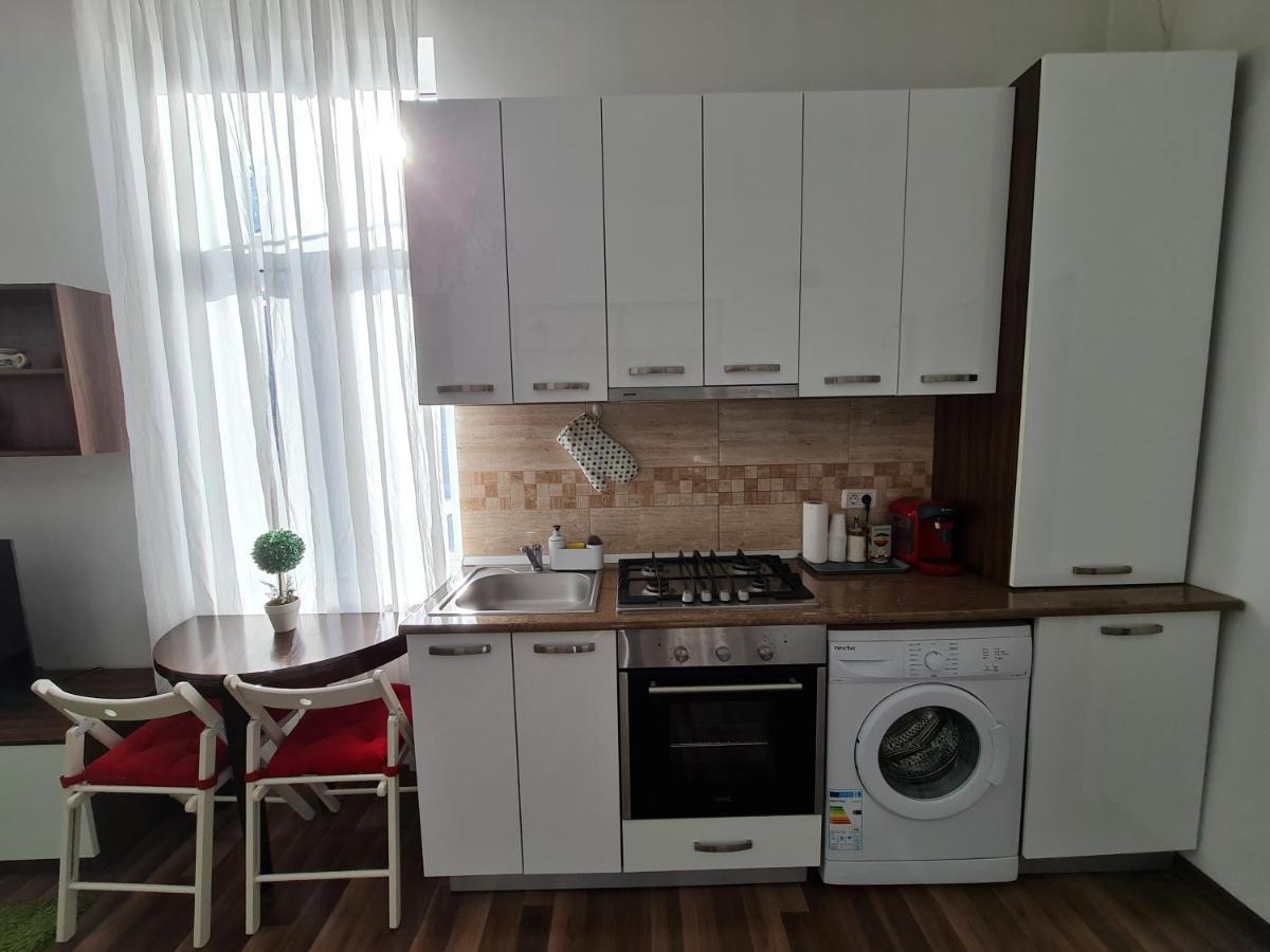 Downtown Central University Apartament - Cal1 Бухарест Экстерьер фото