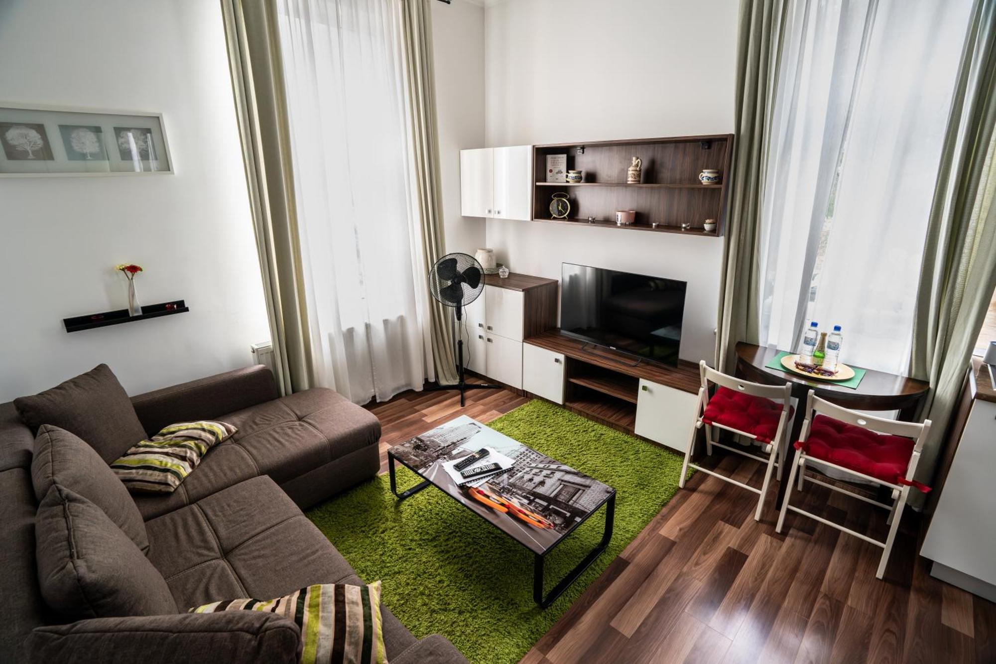 Downtown Central University Apartament - Cal1 Бухарест Экстерьер фото